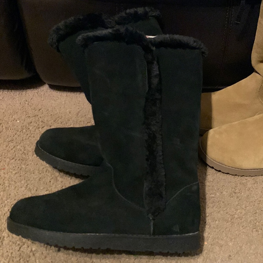 Genuine suede boots size 10 black and color